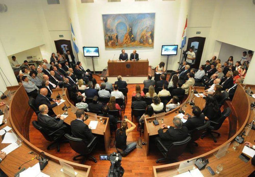 Apertura de sesiones: Corral hizo hincapi� en la relaci�n con Naci�n