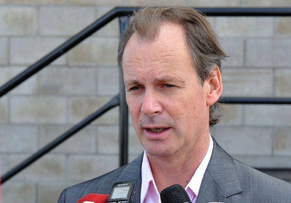 Bordet celebr� el acuerdo con los docentes y quiere avanzar en la calidad educativa