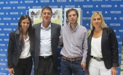 DOMINGUEZ YELPO, CON DIRIGENTES DEL PRO