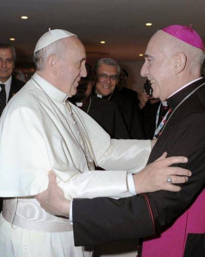 Monse�or Carlos Malfa: �Francisco est� lleno de fortaleza y al servicio de la humanidad�