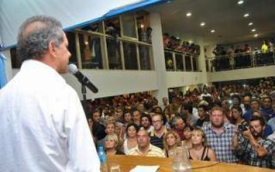 La Plata: Reapareci� Scioli, pidi� la unidad del peronismo y cuestion� a Macri