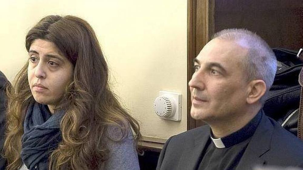 Los tribunales vaticanos suspenden el juicio por el caso 