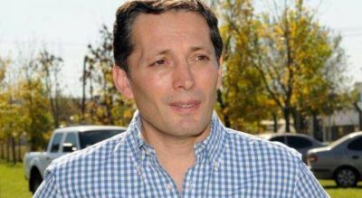 El Consejo Escolar acorrala a Gray y le pide que rinda cuentas por 50 millones de pesos