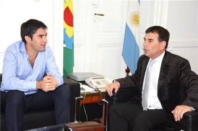 Mosca respald� la denuncia penal del intendente de Azul contra su antecesor Inza