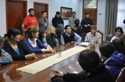 Melella firm� acuerdo con comercios para la rebaja de precios en productos de la canasta b�sica