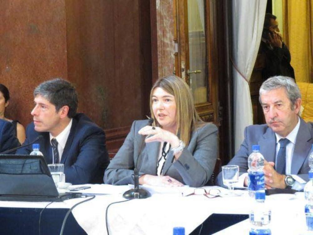 Bertone y la mayor�a de los gobernadores en apoyo al acuerdo con los holdouts