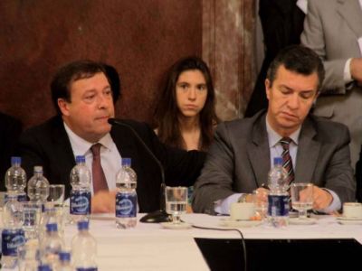Para Weretilneck, el acuerdo con los holdouts facilitar�a fondos para el saneamiento del Nahuel Huapi