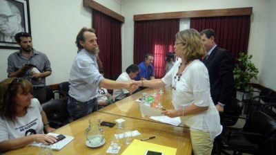 ATEN levant� el paro y los chicos hoy vuelven al aula