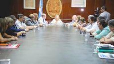 El gobierno colaborar� con la UNT para evitar la deserci�n