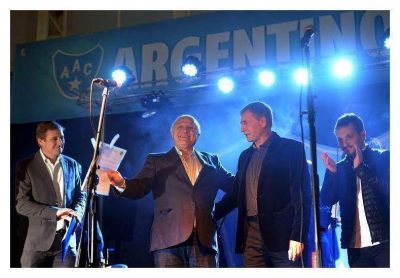 Lifschitz: �Queremos estar al lado de cada comunidad�