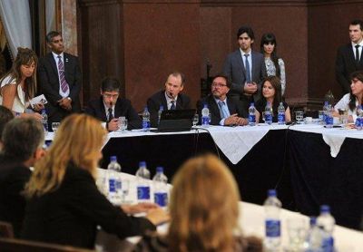 Bordet: �Estamos listos para colocar 300 millones de d�lares de cr�dito�