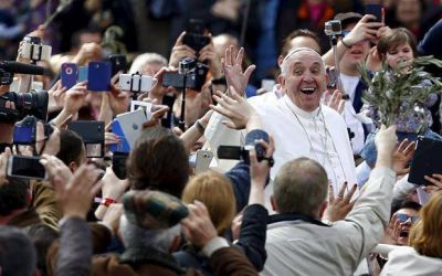 En el Domingo de Ramos, el Papa critic� la 