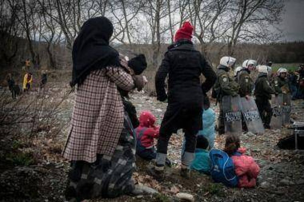 Grecia comienza a aplicar el acuerdo entre la UE y Turquía para frenar a los refugiados