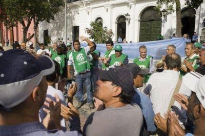 La Provincia no ayudar� a los municipios para dar aumentos