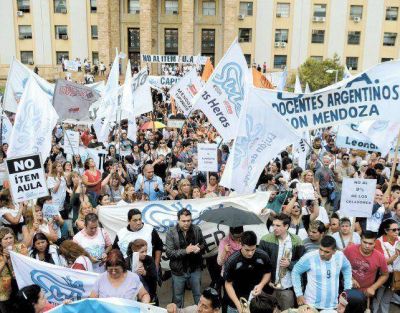 El tercer paro del SUTE coincide con los ex�menes