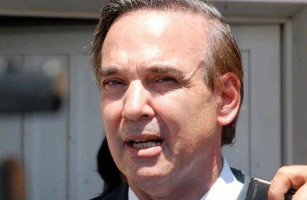 Pichetto votar� a favor si la deuda futura 