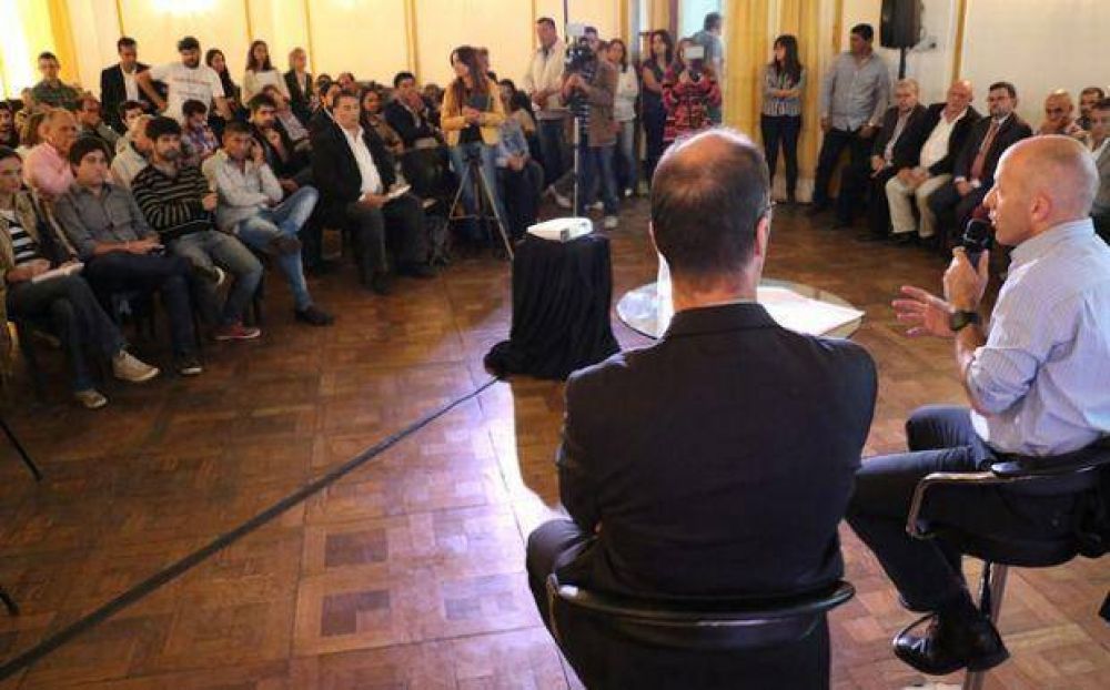 Ducot� confirm� que pedir� cr�ditos para ejecutar obra p�blica