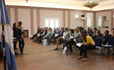 REUNI�N CON MICROEMPRENDEDORES