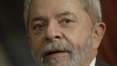 Lula eval�a renunciar, ante un clima de polarizaci�n que se extiende a todos lados