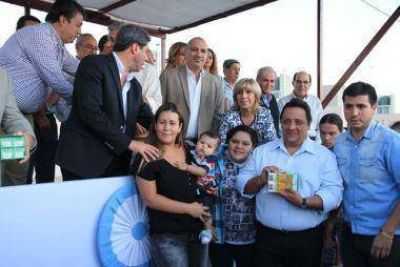 Entregaron 66 viviendas de un nuevo barrio de UDAP