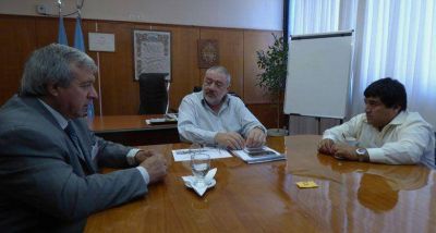 TREVELIN: El Municipio present� distintos proyectos en el gobierno provincial