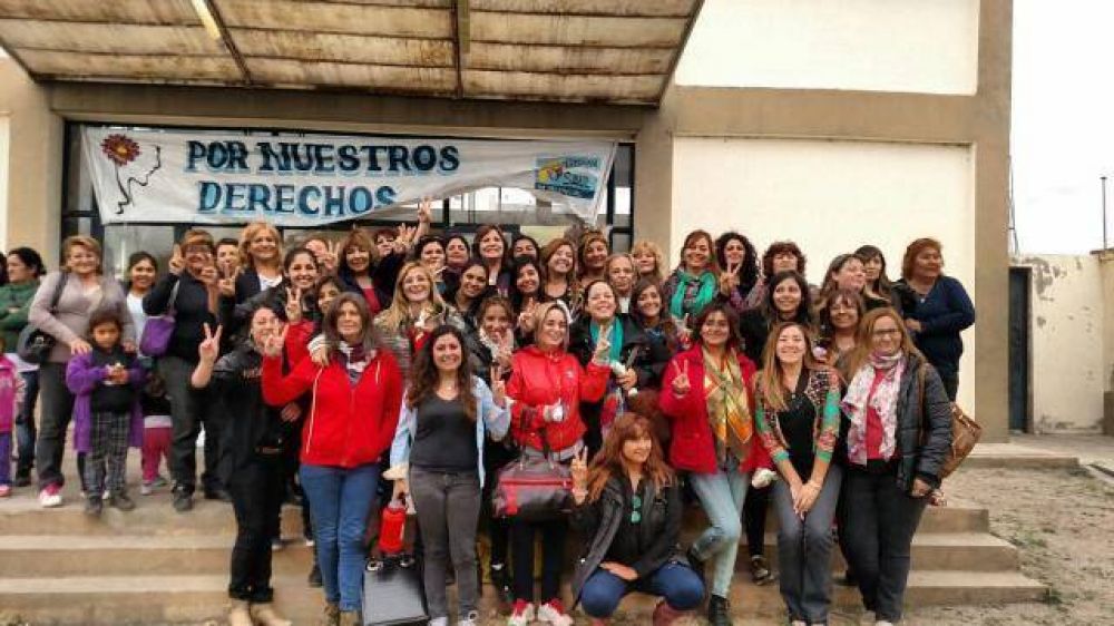 Otra interna del PJ: Muchachas Peronistas vs. Mujeres Peronistas