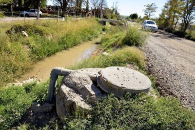 El canal Necochea es una cloaca a cielo abierto