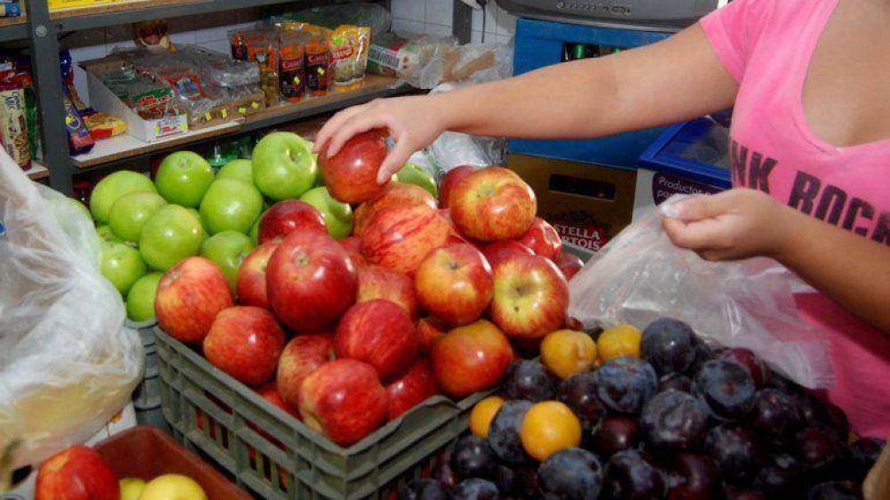 Peras y manzanas: cuando llegan al s�per, valen oro