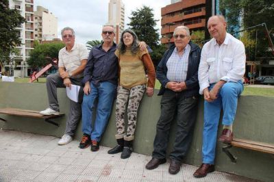 Vecinos movilizados por los desbordes cloacales