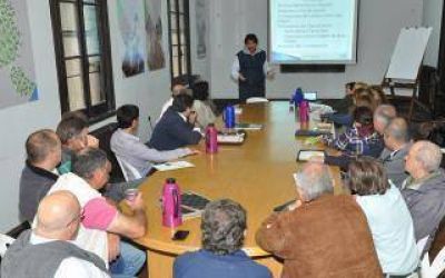 Sarquis se reuni� con inspectores zonales de sanidad vegetal