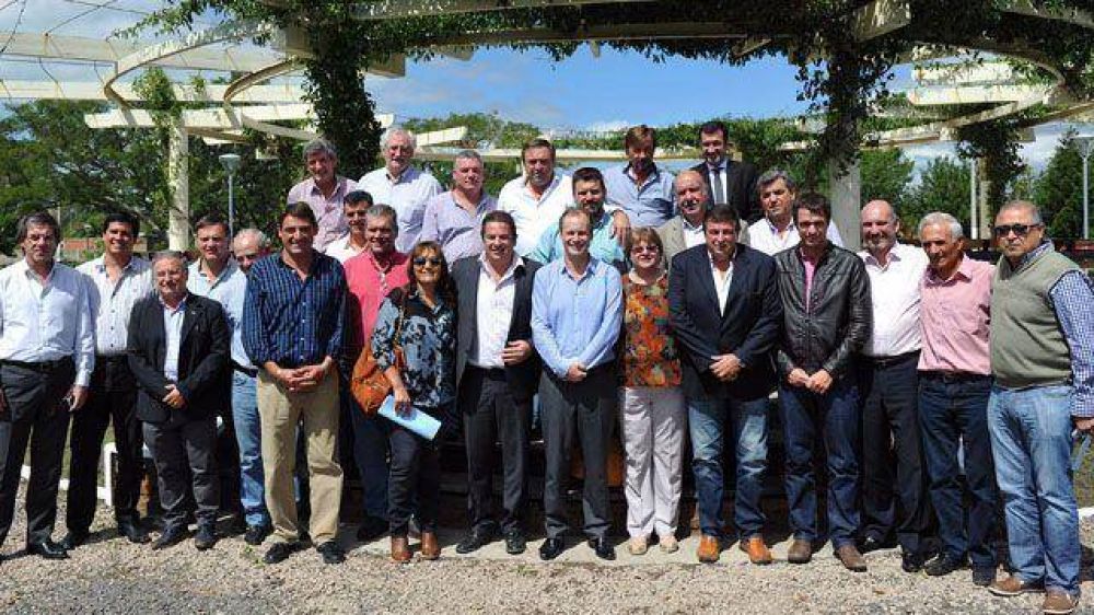 Fondos buitre: intendentes del PJ apoyaron la posici�n de Bordet