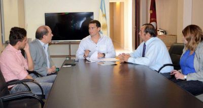 La Provincia construir� 102 paradores para el �rea Metropolitana Provincial