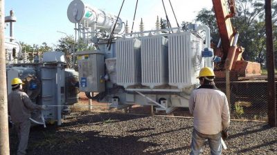 Activan l�nea que mejorar� el suministro el�ctrico desde Candelaria hasta Garuhap�