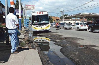 Baches y basurales hartan a los vecinos de Alderetes
