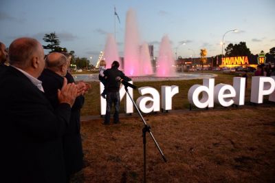 El intendente inaugur� las obras de puesta en valor de la rotonda de Constituci�n y Autov�a 2