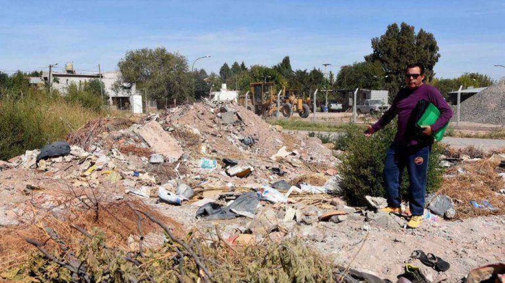 Un barrio se cans� de ser basural de toda la ciudad