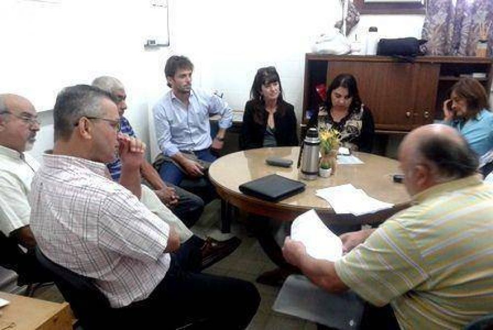 Vecinos de los barrios Butal� y Vial, con quejas a concejales