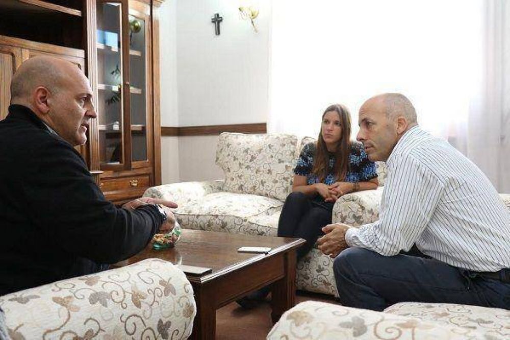 Nicol�s Ducot� recibi� al Secretario de Deportes provincial en Pilar