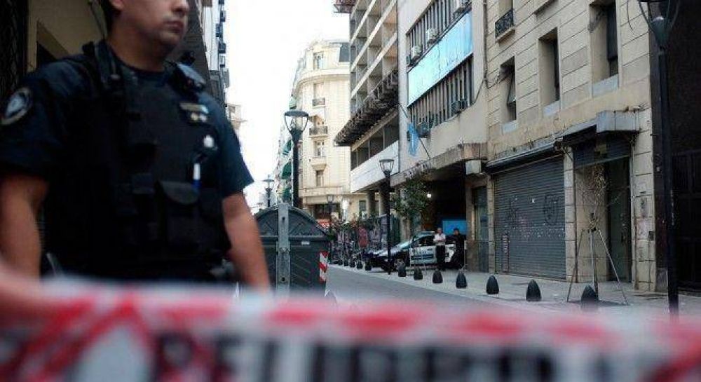 En pleno operativo por Obama, un hombre ingres� a Radio Nacional y amenaz� con detonar una bomba