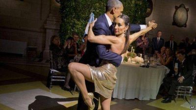 Obama bailó tango en la cena de honor