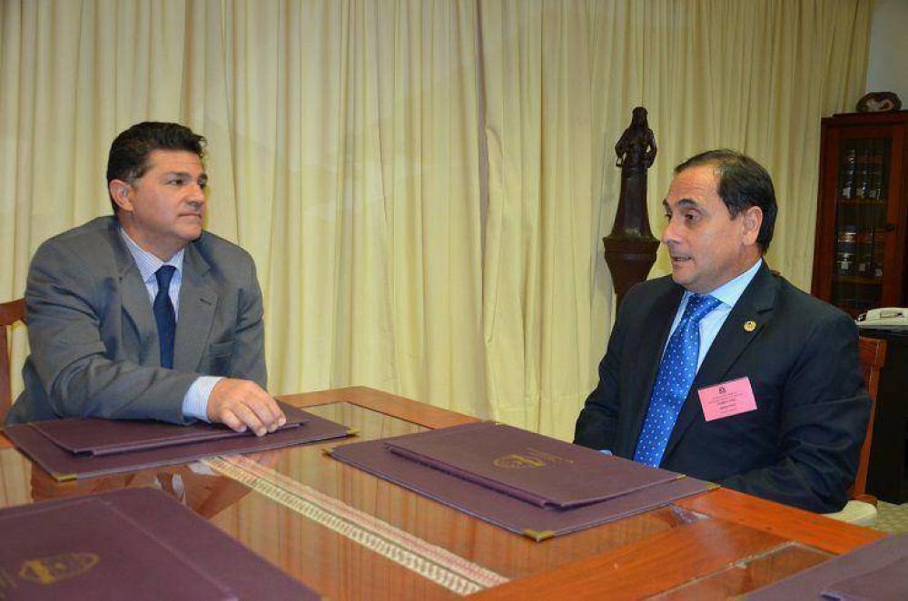 Aluc�n recibi� al juez Vallejos y acordaron Mantener un canal de di�logo y colaboraci�n