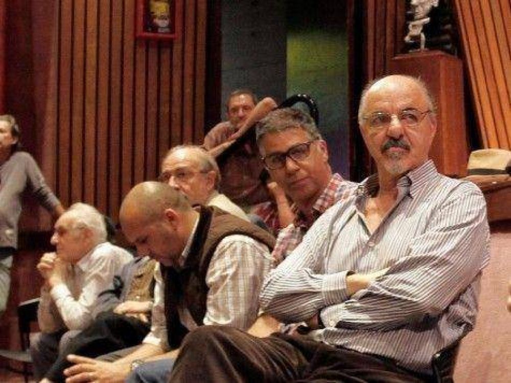 El bloque FPV respald� a Navarro