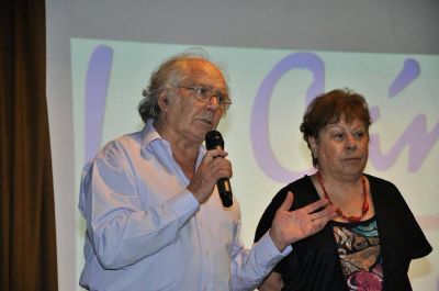El Nobel de la Paz P�rez Esquivel analiz� la historia junto a los vecinos