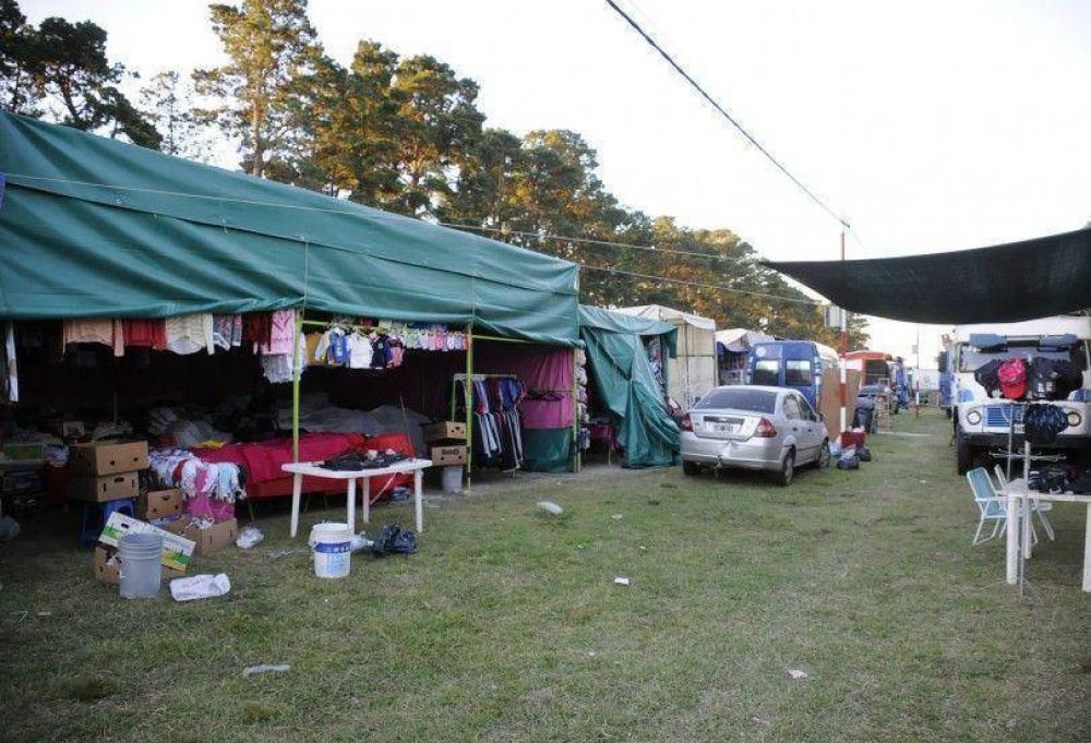 Las ferias Mercantil y Artesanal comienzan a recibir a los primeros visitantes