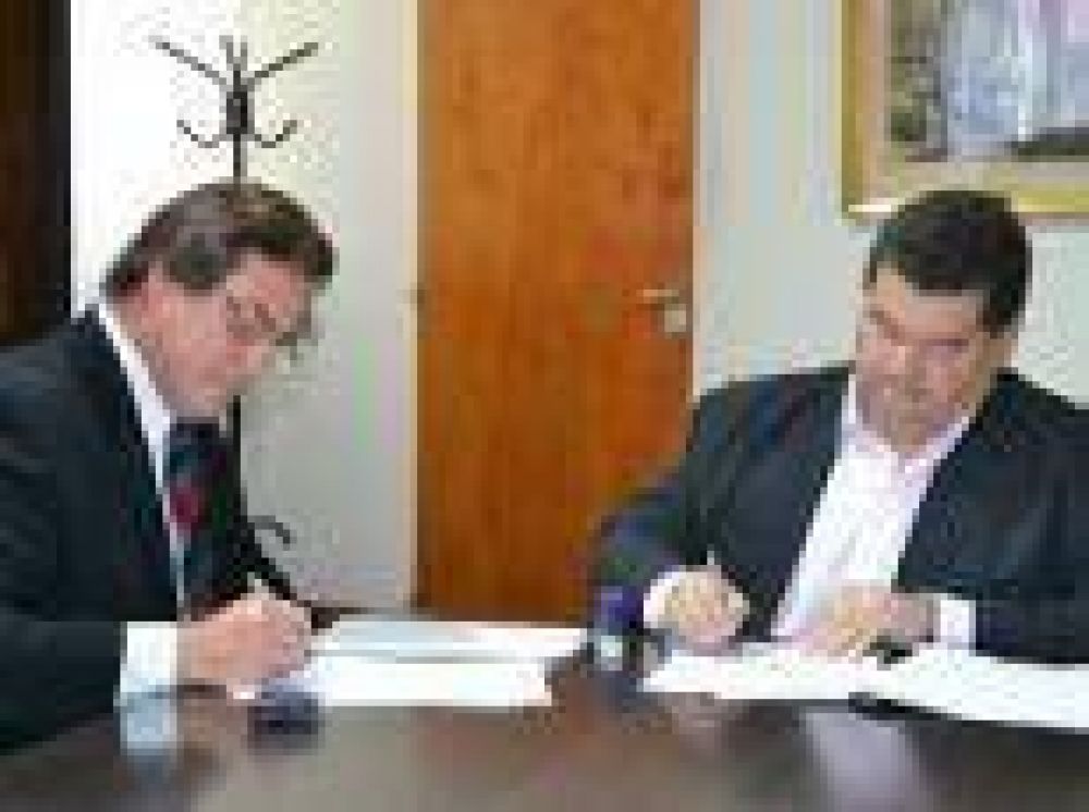 Firma de Convenio para el tratamiento integral de los Residuos S�lidos Urbanos