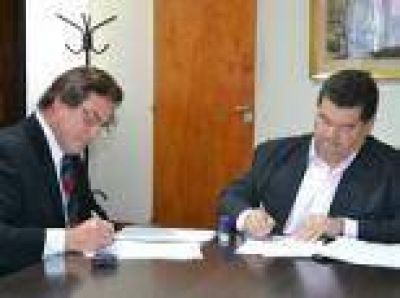 Firma de Convenio para el tratamiento integral de los Residuos S�lidos Urbanos