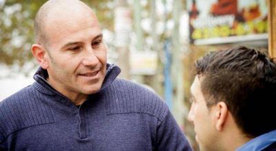 Martiniano hizo cambios en su Gabinete y se �rob� a un ex concejal del FpV