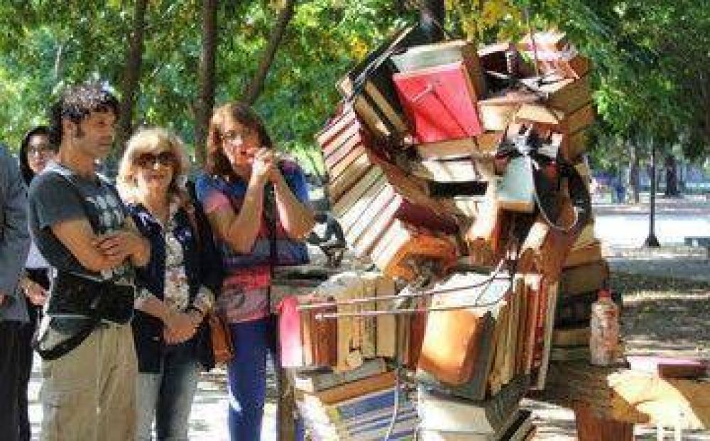 Lan�s conmemor� el D�a de la Memoria