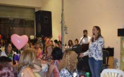El Frente Renovador agasaj� a 400 mujeres en Jun�n
