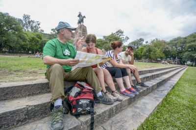 Aseguran que la ruta a�rea Lima-Salta comenzar� a operar a partir del 17 de junio